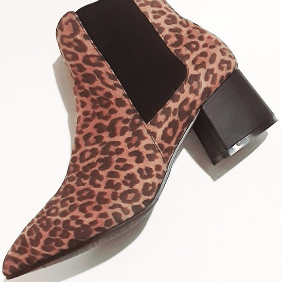 METAPHOR Rome Suede Leopard Point Toe Chunky Ankle Bootie NWOT - Picture 4 of 13